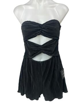 NEW Lulus Black Strapless Tube Bandeau Cutout Pleated Plisse Romper Shorts Sz S